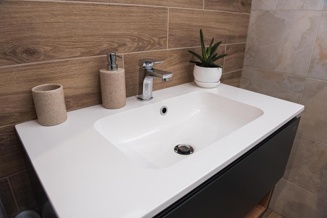 Luxury Apartments Petofi Uzhhorod Ngoại thất bức ảnh